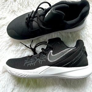 NWOT Nike Zoom Men’s Sneakers Size 8.5